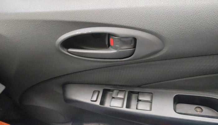 2013 Toyota Etios Liva GD, Diesel, Manual, 1,43,858 km, interior