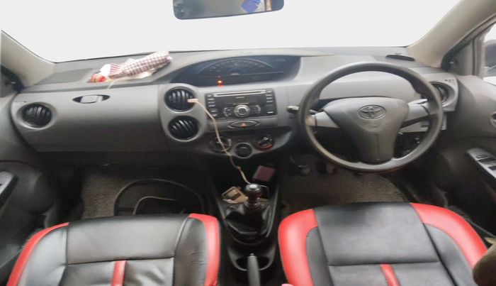 2013 Toyota Etios Liva GD, Diesel, Manual, 1,43,858 km, interior