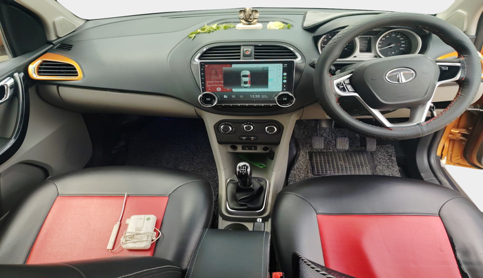 2016 Tata Tiago XZ PETROL, Petrol, Manual, 79,164 km, interior