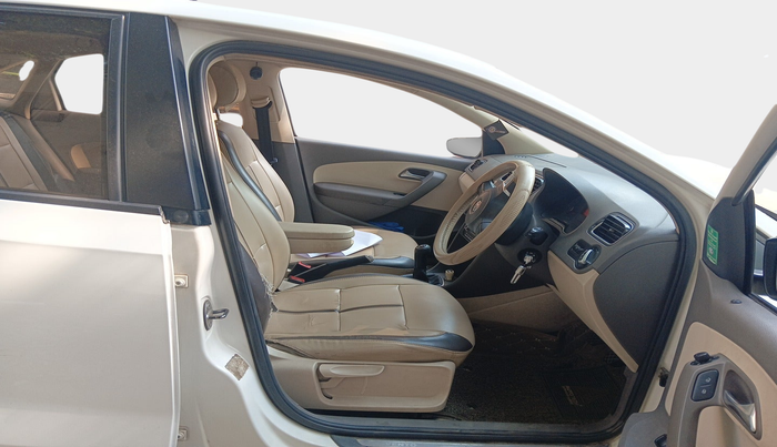 2011 Volkswagen Vento HIGHLINE DIESEL 1.6, Diesel, Manual, 1,78,109 km, interior