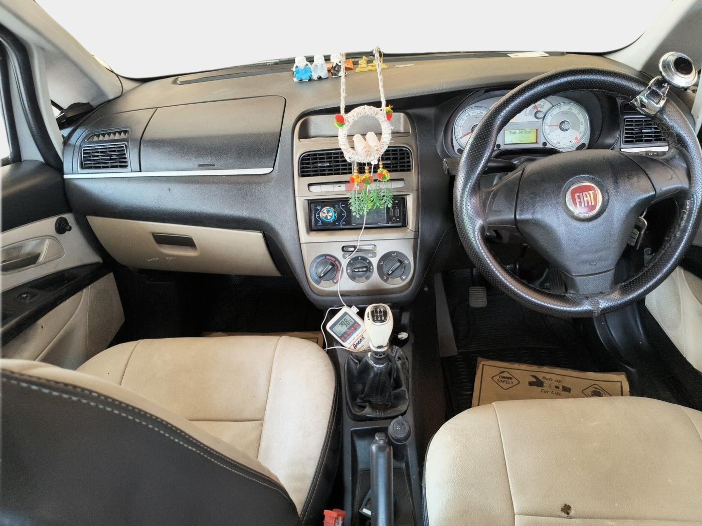 2013 Fiat Linea ACTIVE 1.3 L, Diesel, Manual, 80,508 km, interior