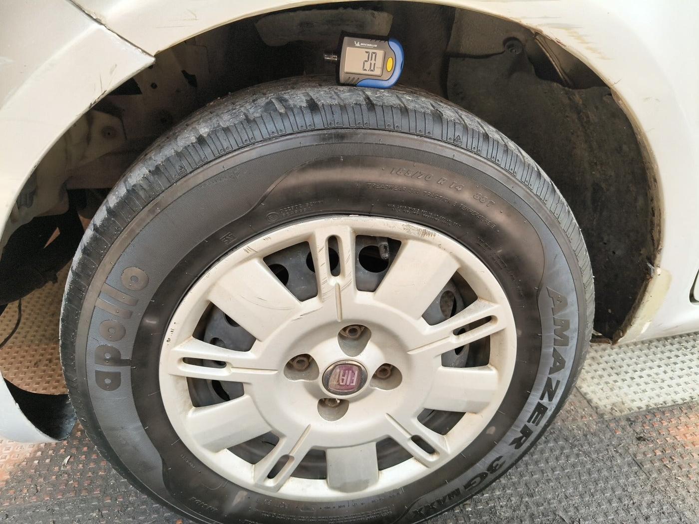 2013 Fiat Linea ACTIVE 1.3 L, Diesel, Manual, 80,508 km, tyre