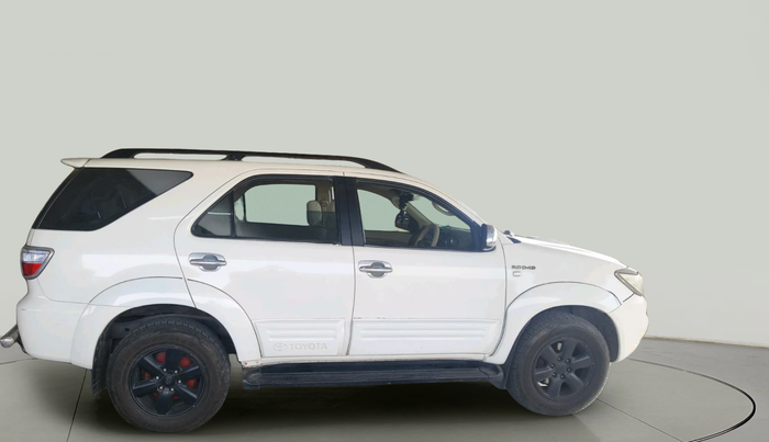 2010 Toyota Fortuner 3.0 4X4 MT, Diesel, Manual, 1,29,354 km, exterior