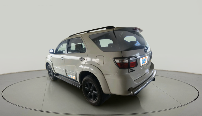 2010 Toyota Fortuner 3.0 4X4 MT, Diesel, Manual, 1,29,354 km, exterior