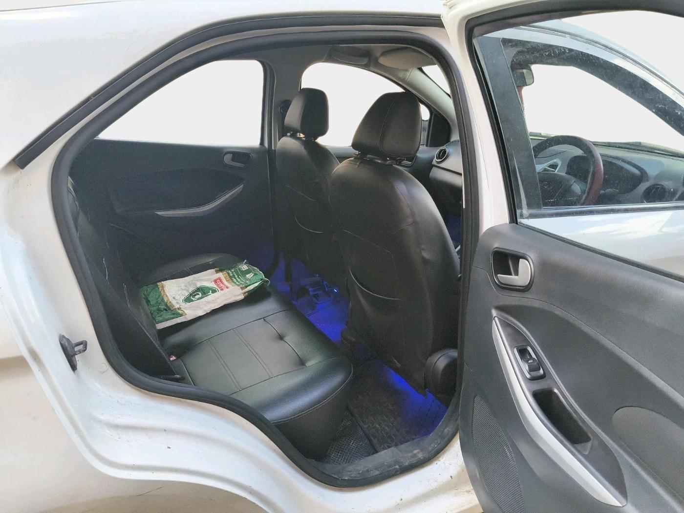 2016 Ford New Figo TREND 1.2 PETROL, Petrol, Manual, 38,674 km, interior