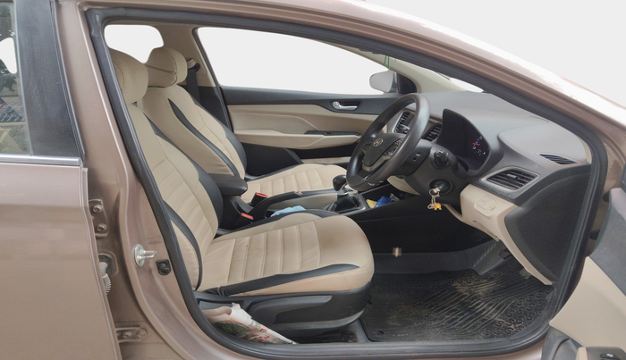 2017 Hyundai Verna 1.6 VTVT SX, Petrol, Manual, 68,868 km, interior