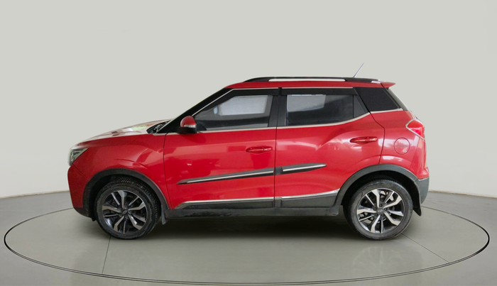 2020 Mahindra XUV300 W8 (O) 1.5 DIESEL, Diesel, Manual, 1,40,276 km, exterior