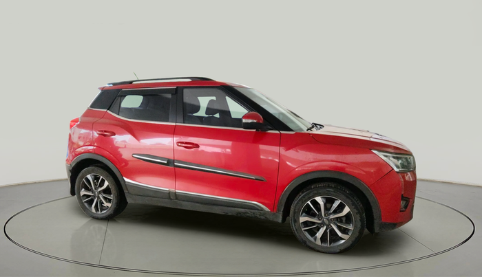 2020 Mahindra XUV300 W8 (O) 1.5 DIESEL, Diesel, Manual, 1,40,276 km, exterior