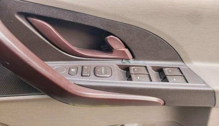 2014 Mahindra XUV500 W4, Diesel, Manual, 81,445 km, interior