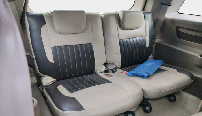 2014 Mahindra XUV500 W4, Diesel, Manual, 81,445 km, interior