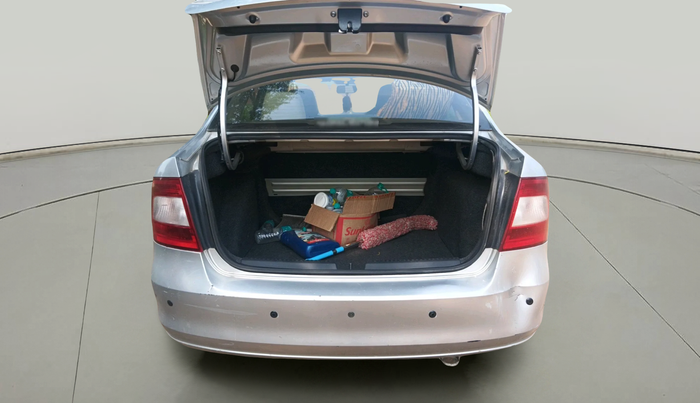 2013 Skoda Rapid AMBITION 1.6 MPI MT, Petrol, Manual, 50,643 km, exterior