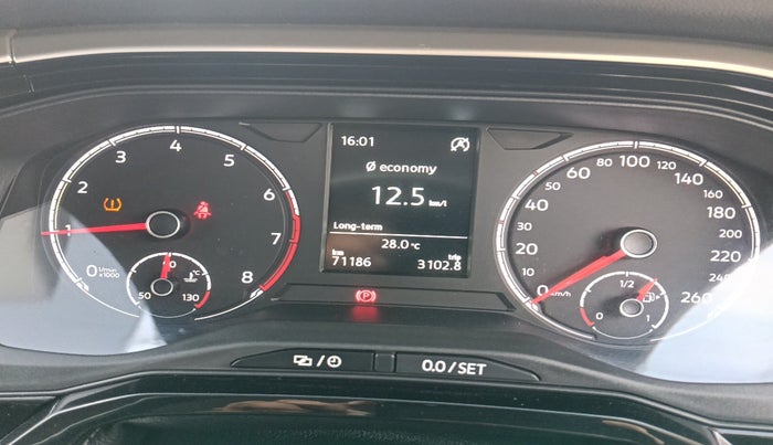 2022 Volkswagen VIRTUS HIGHLINE TSI 1.0 MT, Petrol, Manual, 71,186 km, interior