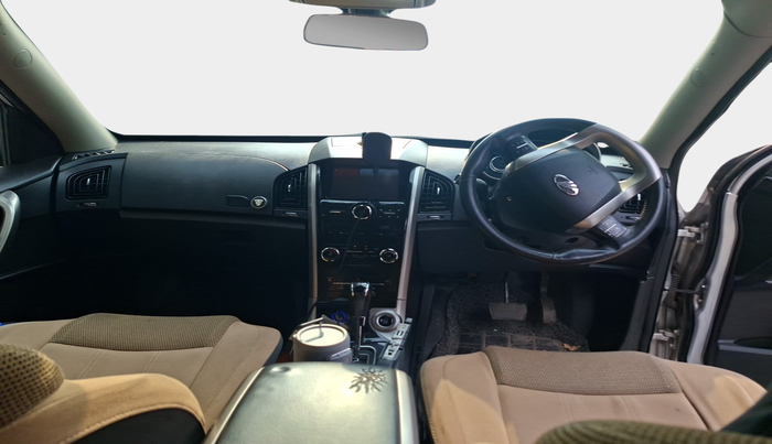 2018 Mahindra XUV500 W9 AT, Diesel, Automatic, 1,27,645 km, interior