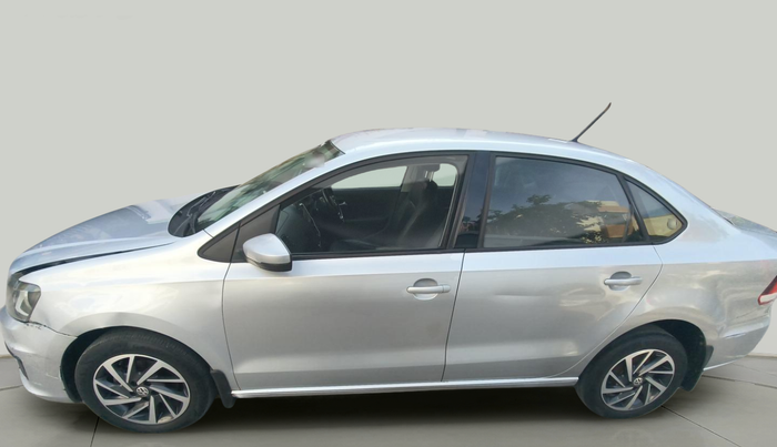 2015 Volkswagen Vento COMFORTLINE 1.5 AT, Diesel, Automatic, 1,21,280 km, exterior