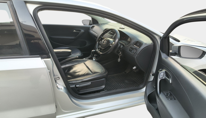 2015 Volkswagen Vento COMFORTLINE 1.5 AT, Diesel, Automatic, 1,21,280 km, interior