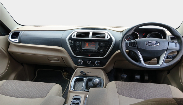 2017 Mahindra TUV300 T8, Diesel, Manual, 54,742 km, interior