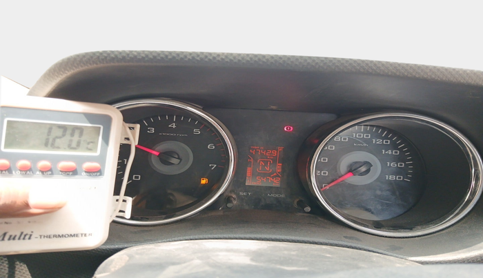 2017 Mahindra TUV300 T8, Diesel, Manual, 54,742 km, interior