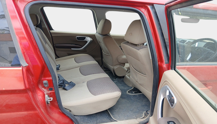 2017 Mahindra TUV300 T8, Diesel, Manual, 54,742 km, interior