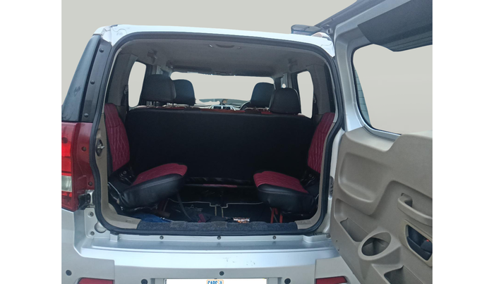 2016 Mahindra TUV300 T8 AMT, Diesel, Automatic, 93,887 km, exterior