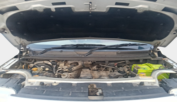 2016 Mahindra TUV300 T8 AMT, Diesel, Automatic, 93,887 km, exterior