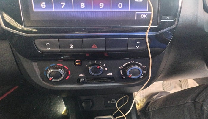 2020 Renault Kwid RXT 1.0 AMT (O), Petrol, Automatic, 26,073 km, interior