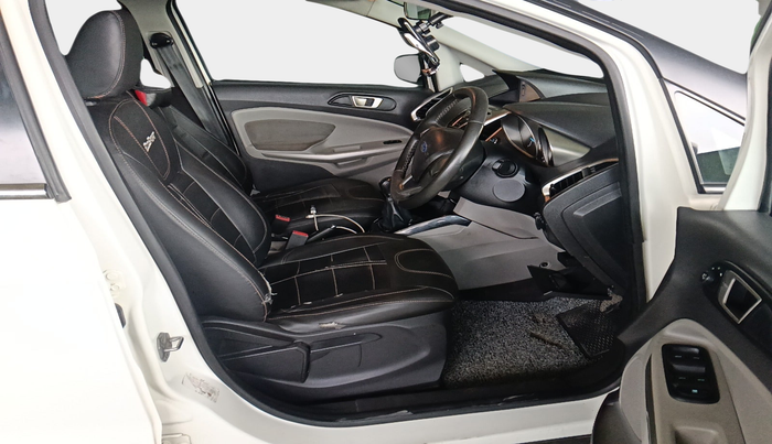 2017 Ford Ecosport TITANIUM 1.5L DIESEL, Diesel, Manual, 1,36,359 km, interior