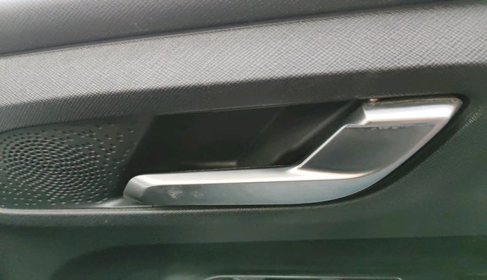 2022 Tata PUNCH CREATIVE  AMT, Petrol, Automatic, 25,606 km, interior