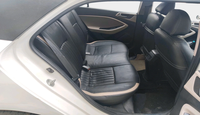 2014 Hyundai Elite i20 ASTA 1.2, Petrol, Manual, 1,02,187 km, interior