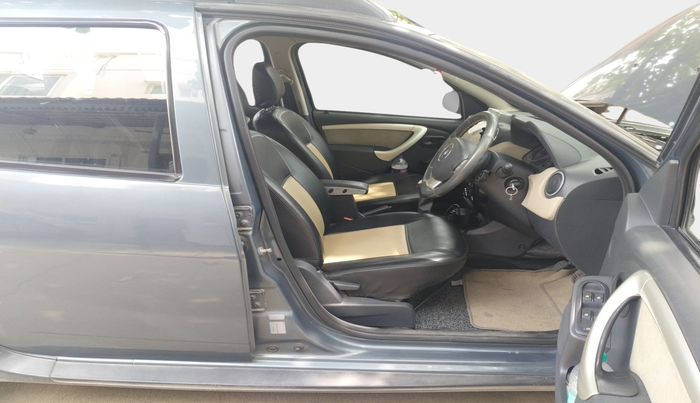 2014 Renault Duster 85 PS RXL DIESEL, Diesel, Manual, 89,695 km, interior