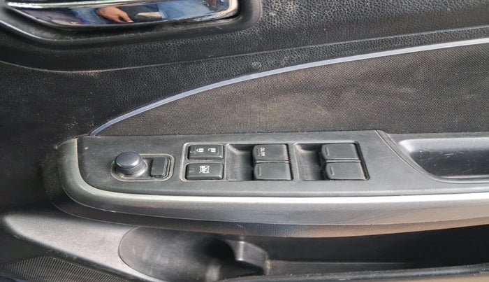 2018 Maruti Swift ZXI AMT, Petrol, Automatic, 1,05,507 km, interior