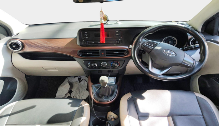 2022 Hyundai AURA S 1.2 CNG, Petrol, Manual, 1,00,281 km, interior