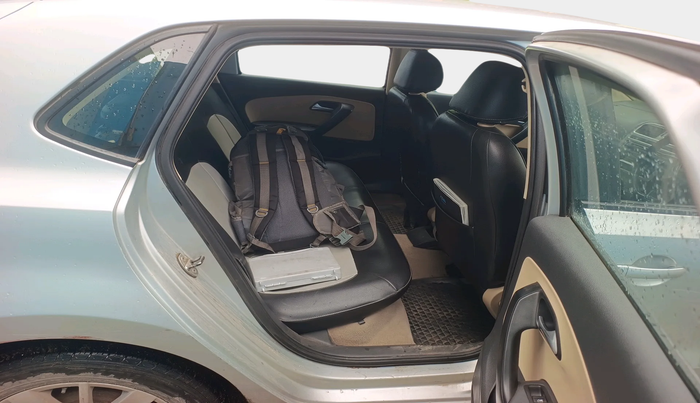 2016 Volkswagen Polo HIGHLINE1.2L, Petrol, Manual, 79,978 km, interior