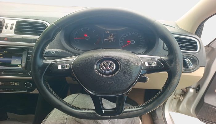 2016 Volkswagen Polo HIGHLINE1.2L, Petrol, Manual, 79,978 km, interior