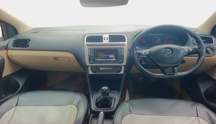 2016 Volkswagen Polo HIGHLINE1.2L, Petrol, Manual, 79,978 km, interior