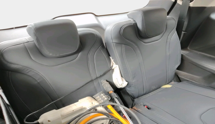 2024 Mahindra XUV700 AX 5 P MT 7 STR, Petrol, Manual, 16,043 km, interior