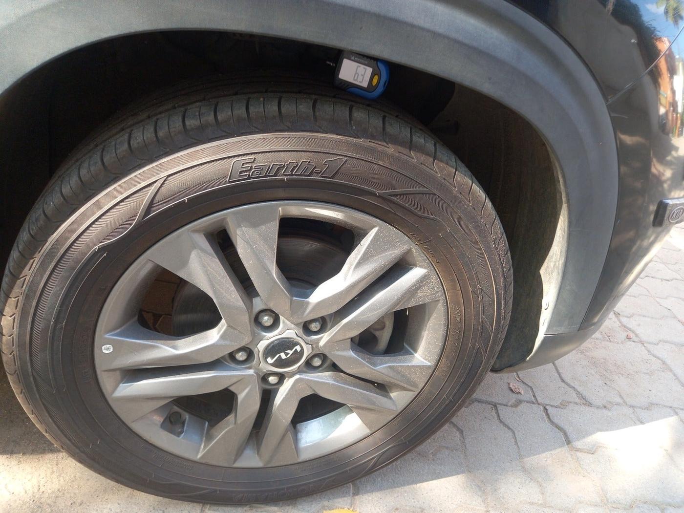 2021 KIA SELTOS HTX 1.5 PETROL, Petrol, Manual, 35,948 km, tyre