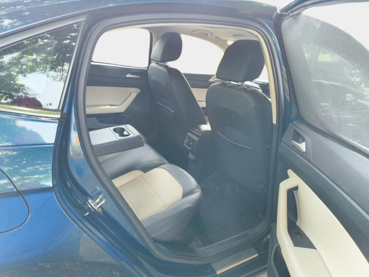 2023 Volkswagen VIRTUS TOPLINE TSI 1.0 AT, Petrol, Automatic, 40,622 km, interior