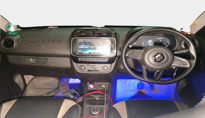 2022 Renault Kwid RXT 1.0 AMT, Petrol, Automatic, 17,977 km, interior