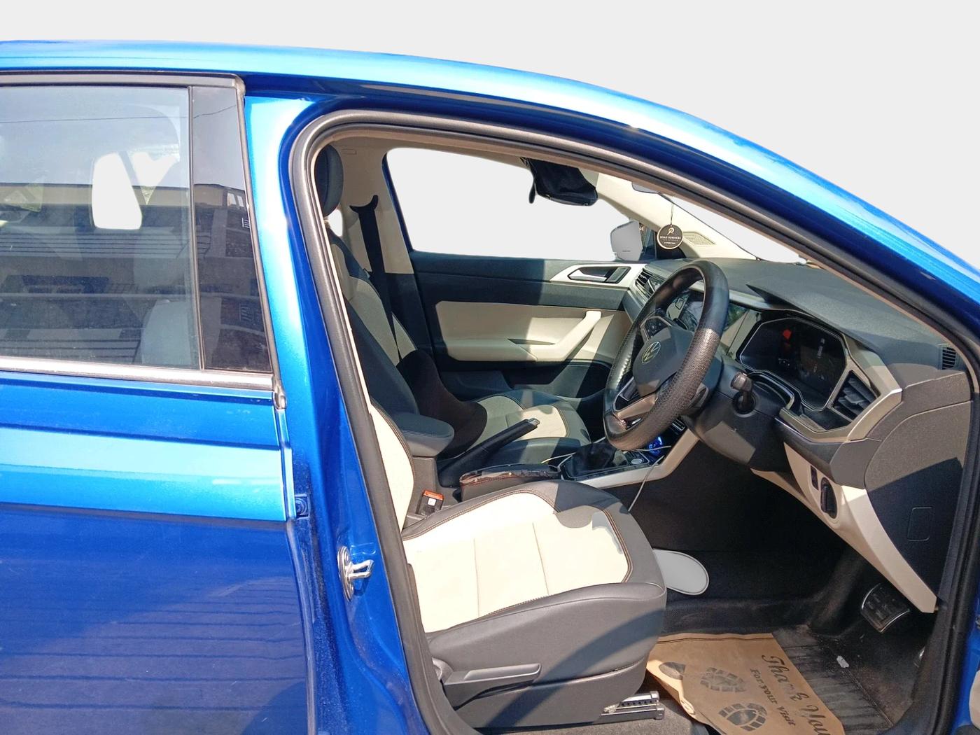 2023 Volkswagen VIRTUS TOPLINE TSI 1.0 AT, Petrol, Automatic, 33,414 km, interior