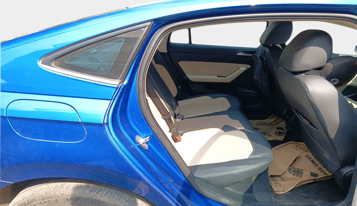 2023 Volkswagen VIRTUS TOPLINE TSI 1.0 AT, Petrol, Automatic, 33,414 km, interior