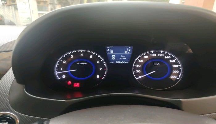 2013 Hyundai Verna FLUIDIC 1.6 VTVT SX, Petrol, Manual, 5,86,565 km, interior