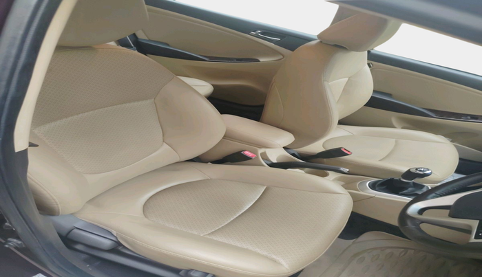 2013 Hyundai Verna FLUIDIC 1.6 VTVT SX, Petrol, Manual, 5,86,565 km, interior