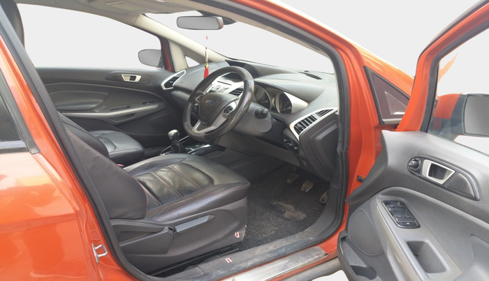 2017 Ford Ecosport TITANIUM+ 1.0L ECOBOOST, Petrol, Manual, 1,13,300 km, interior