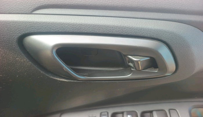 2022 Hyundai GRAND I10 NIOS SPORTZ 1.0 TURBO GDI, Petrol, Manual, 25,402 km, interior