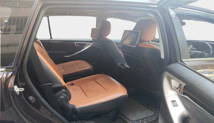 2018 Toyota Innova Crysta 2.4 VX 7 STR, Diesel, Manual, 90,279 km, interior