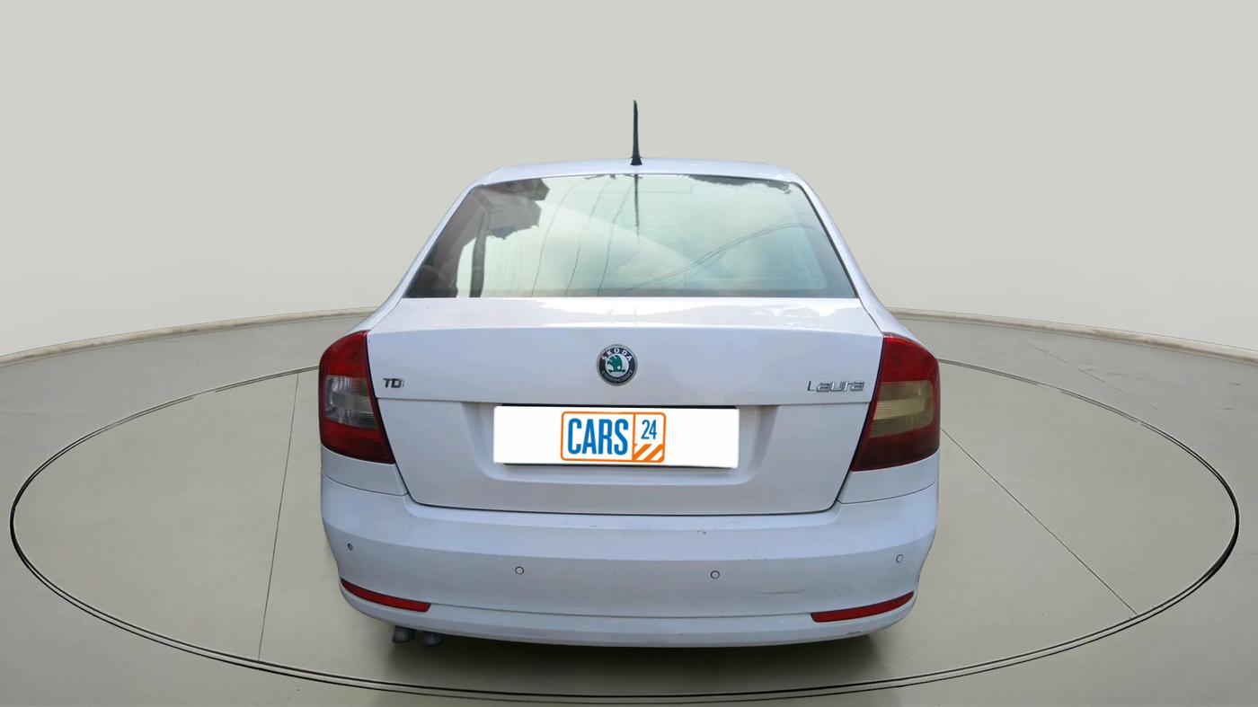 2012 Skoda Laura AMBIENTE 2.0 TDI CR MT, Diesel, Manual, 1,78,123 km, exterior