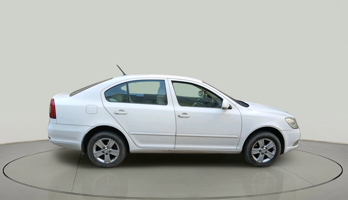 2012 Skoda Laura AMBIENTE 2.0 TDI CR MT, Diesel, Manual, 1,77,917 km, exterior