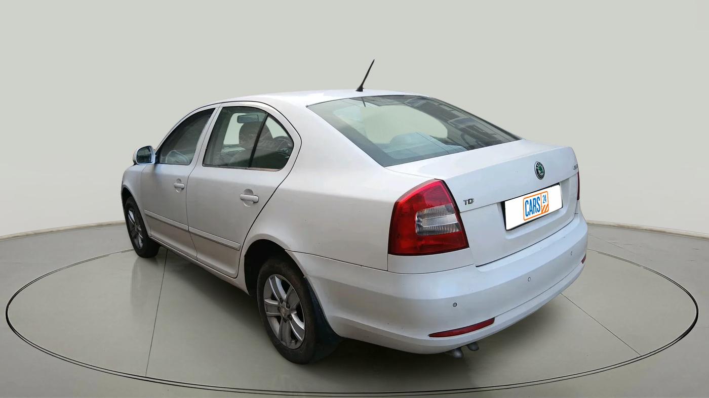 2012 Skoda Laura AMBIENTE 2.0 TDI CR MT, Diesel, Manual, 1,78,123 km, exterior