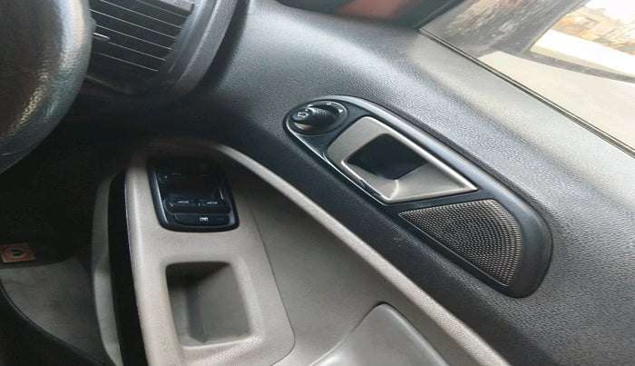 2017 Ford Ecosport TREND+ 1.0L ECOBOOST, Petrol, Manual, 1,17,672 km, interior