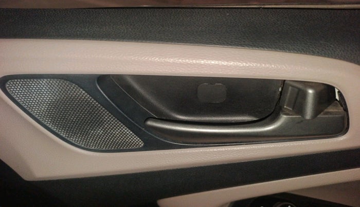 2017 Hyundai Elite i20 ASTA 1.2 (O), Petrol, Manual, 59,329 km, interior